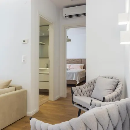 New Modern Style Next To The Train Station Apartman Szaloniki